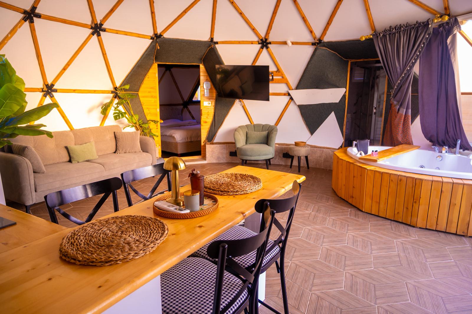 Çocuk Havuzlu Suit Dome